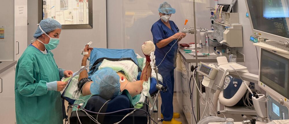 Operationsvorbereitung im Unfallkrankenhaus Berlin in der Silvesternacht.