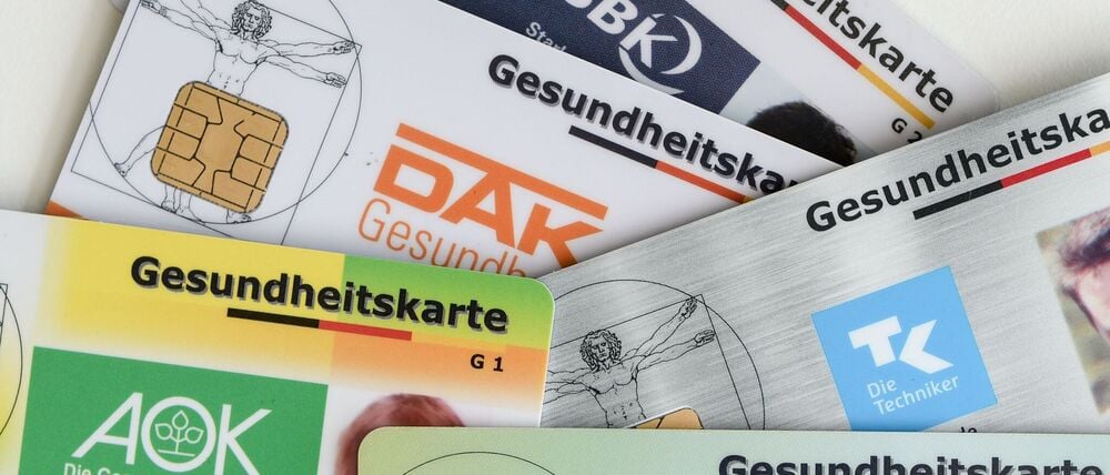 Knapp die Hälfte der Kassen hat den Zusatzbeitrag zum Jahreswechsel erhöht. (Ilustration)