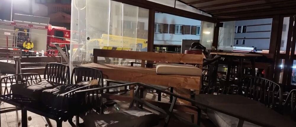 Hunderte Menschen hatten in der Bar den Jahreswechsel gefeiert.