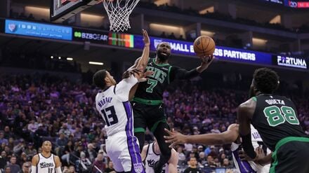 Die Sacramento Kings und die Boston Celtics lieferten sich ein enges NBA-Duell.