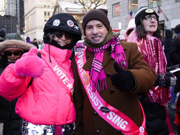 People attend the Inauguration for a New Era Block Party in New York City on January 1, 2026. Mamdani, the young upstart of the US left, was sworn in Thursday to take over as New York mayor for a term sure to see him cross swords with President Donald Trump. After the clocks struck midnight, bringing in 2026, Mamdani took his oath of office at an abandoned subway stop to begin managing the United States' largest city. He is New York's first Muslim mayor. (Photo by Leonardo Munoz / AFP)