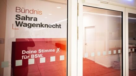 Die BSW-Landtagsfraktion in Brandenburg berät voraussichtlich über das von der SPD geforderte Treuebekenntnis zur Koalition (Archivbild).