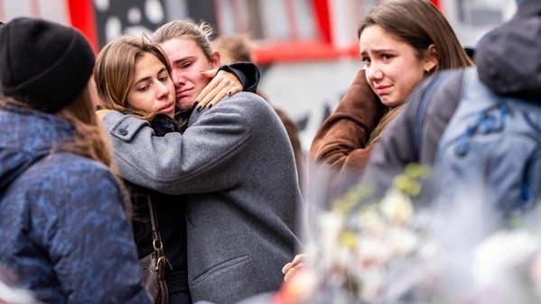 Trauernde in Crans Montana.