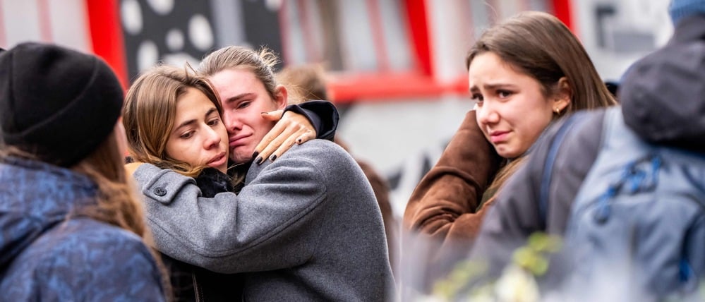 Trauernde in Crans Montana.