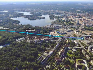 Die Visualisierung des Büros Grüntuch Ernst Architekten zeigt die mögliche Seilbahnstrecke vom Potsdamer Hauptbahnhof zum Brauhausberg.