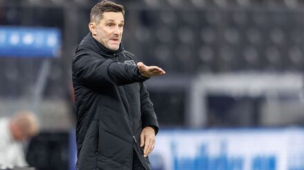 Startete mit seiner Mannschaft in die Vorbereitung auf die zweite Saisonhälfte: Hertha-Cheftrainer Stefan Leitl (Archivbild)