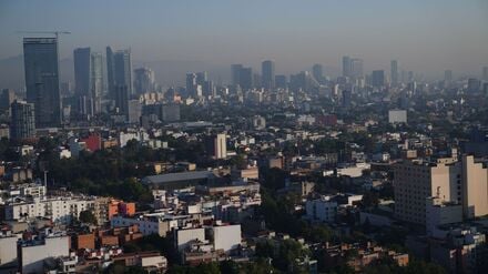 Ein Blick auf Mexiko-Stadt nach einem Erdbeben der Stärke 6,5 das in der Region Acapulco seinen Ursprung hatte.