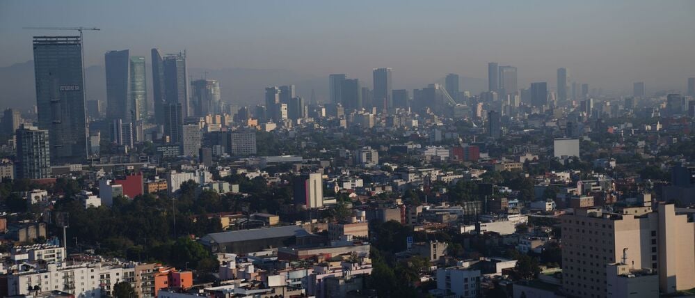 Ein Blick auf Mexiko-Stadt nach einem Erdbeben der Stärke 6,5 das in der Region Acapulco seinen Ursprung hatte.