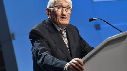 Bis ins hohe Alter aktiv und streitbar: der Philosoph Jürgen Habermas. (Archivbild)