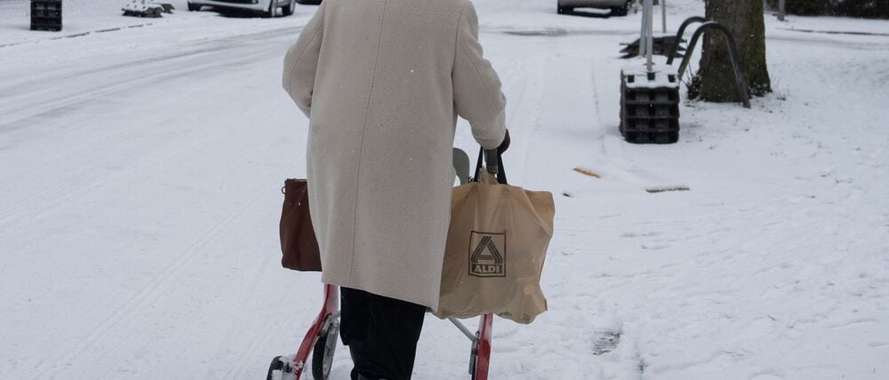 Der Stromausfall bei winterlichem Wetter im Berliner Süden könnte länger dauern.