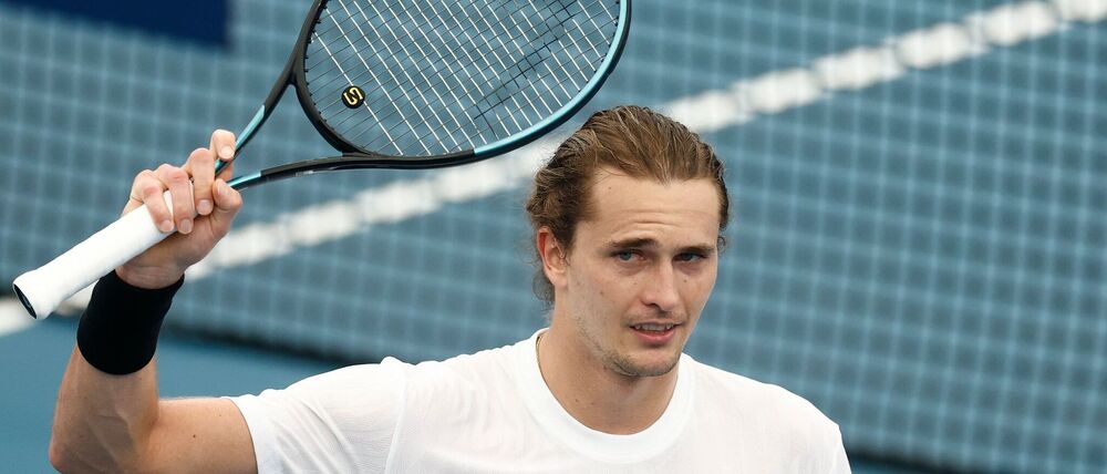 Alexander Zverev bejubelt seinen ersten Sieg im neuen Tennis-Jahr.