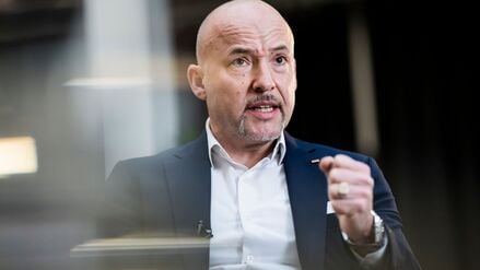 Alexander Hoffmann (CSU), Vorsitzender der CSU-Landesgruppe in der Unionsfraktion, spricht bei einem Interview.