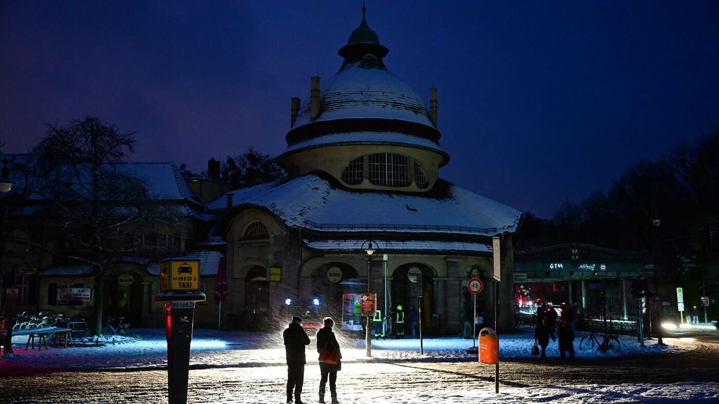 L-ngere-Ferien-Stromausfall-in-Berlin-Bleiben-am-Montag-die-Schulen-zu-