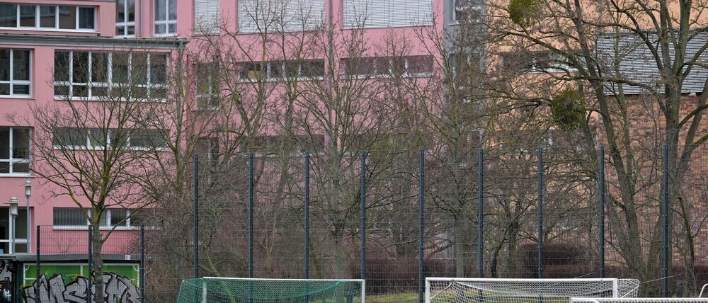 Ein Sportverein ruft zu Spenden für einen schwer verletzten zwölfjährigen Jungen auf.