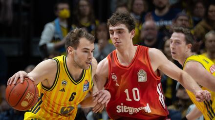 Justinian Jessup (M) war gegen Braunschweig bester Bayern-Werfer. (Archivbild)