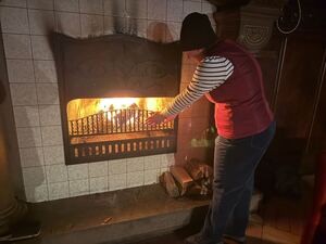 Das THW hat den Kamin im alten Rathaus Wannsee wieder aktiviert. 