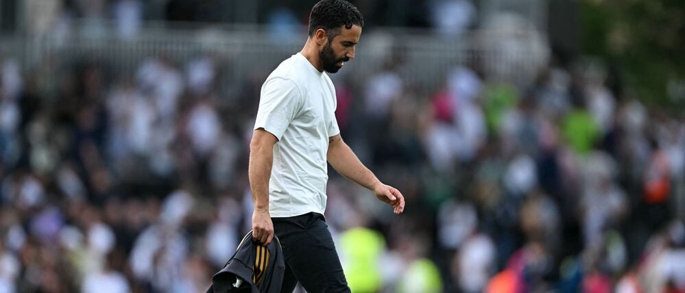 Abmarsch. Ruben Amorim ist der nächste Trainer mit großem Namen, der bei und an Manchester United gescheitert ist. 