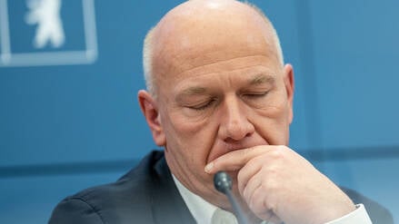 Kai Wegner, Regierender Bürgermeister, während der PressekonferenzBerliner Senat informiert zur aktuelle Lagen nach Anschlag auf das Berliner Stromnetz