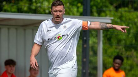 Max Kruse gibt künftig in der Hamburger Oberliga Anweisungen. (Archivbild)