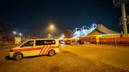 Unglück bei einer Vorpremiere des Weltweihnachtszirkus in Stuttgart. 