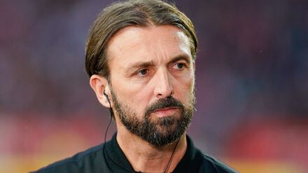 FCK-Sportchef Thomas Hengen droht mit Konsequenzen bei Fehlverhalten von Fans 