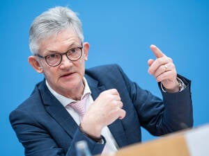 DSTGB-Präsident Ralph Spiegler hat am Montag in der Bundespressekonferenz für einen Paradigmenwechsel geworben.