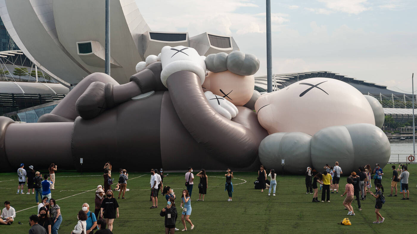 Red-Chip-Kunst-Das-sthetische-Begleitprogramm-der-zweiten-Trump-ra-oder-Kunst-die-Gemeinschaft-stiftet-