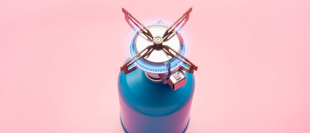 Nicht nur für den Campingplatz geeignet: Die Nachfrage nach den kleinen Kartuschenkochern ist groß.