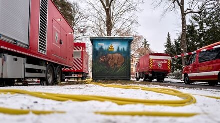 Hilfe kommt nach dem Stromausfall im Südwesten Berlins auch aus anderen Bundesländern.