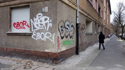 Ein Wohnblock im Wedding: Der Senat will überraschend ein Unterstützungsangebot für Mieterberatungen kündigen.