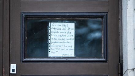 Für betroffene Schülerinnen und Schüler wird eine Notbetreuung angeboten (Archivbild).