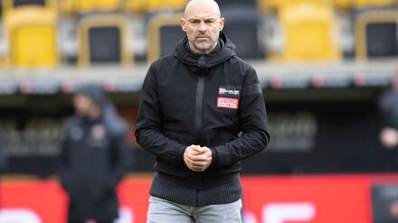 Trainer Alexander Schmidt übernimmt den Regionalligisten Chemie Leipzig. (Archivbild)