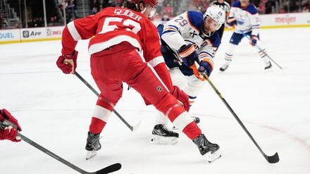 Zwei NHL-Topstars gemeinsam für Deutschland: Moritz Seider (l) und Leon Draisaitl (r). (Archivbild)