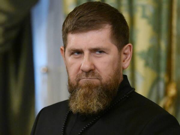 Russia Qatar 8903734 17.04.2025 Head of the Chechen Republic Ramzan Kadyrov waits before a meeting of Russian President Vladimir Putin with Qatari Emir Tamim bin Hamad Al Thani at the Kremlin in Moscow, Russia. Grigory Sysoev / Sputnik Moscow Russia PUBLICATIONxINxGERxSUIxAUTxESTxLTUxLATxNORxSWExDENxNEDxPOLxUKxONLY Copyright: xGrigoryxSysoevx