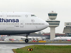 Lufthansa in TXL. 
