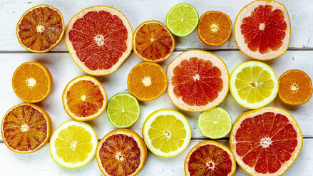 Blutorange, Yuzu, Meyer-Zitrone: Zitrusfrüchte bringen Farben in den Winter.