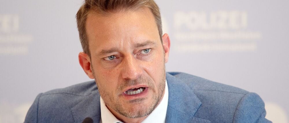 Oliver Huth, Landesvorsitzender des Bundes Deutscher Kriminalbeamter (BDK) in Nordrhein-Westfalen, fordert eine Debatte über den Sonderstatus von Schließfächern. (Archivbild) 