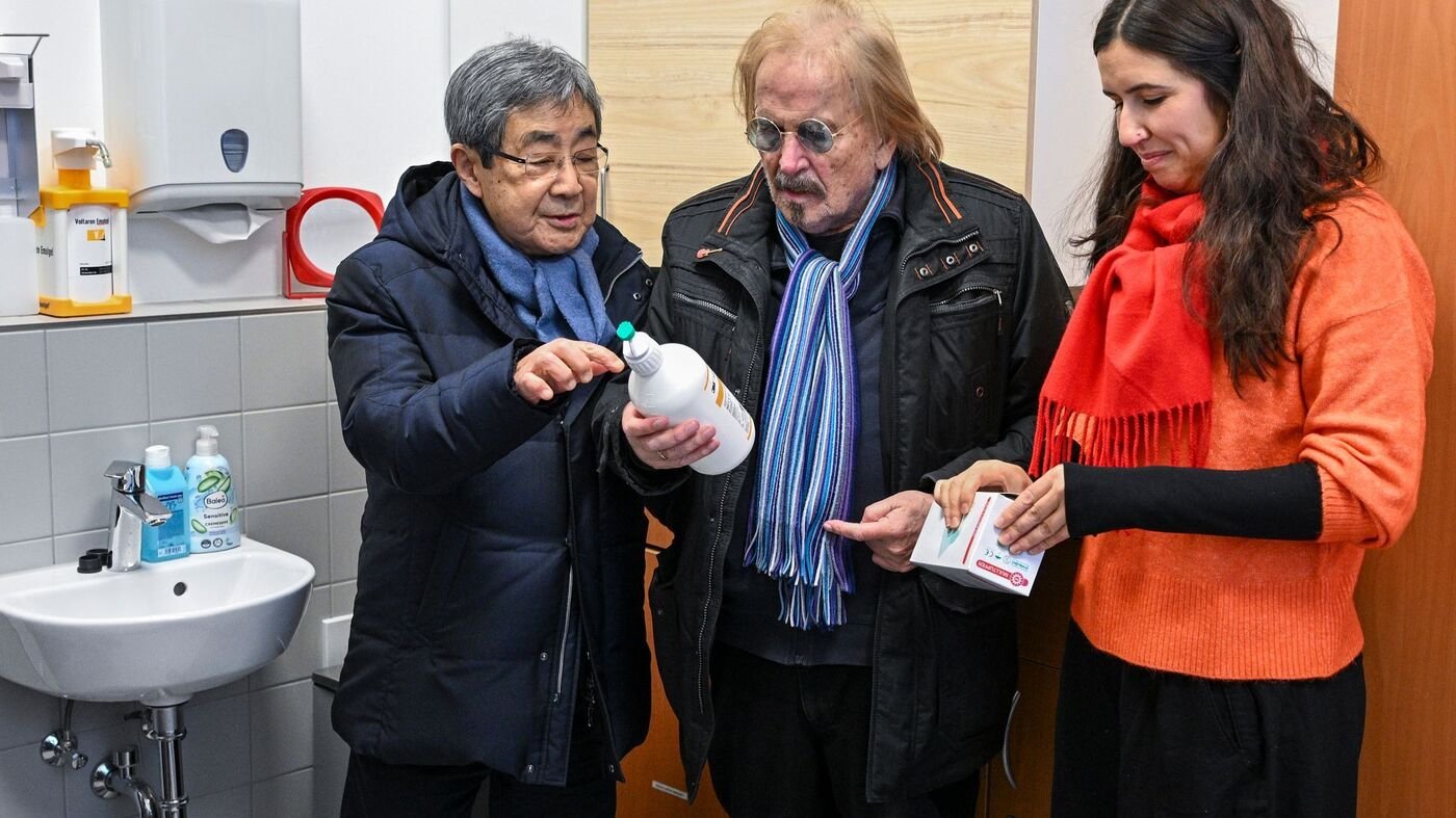 Nach-umfangreicher-Renovierung-Caritas-Ambulanz-er-ffnet-wieder-am-Zoo-Berlin-mit-Frank-Zander