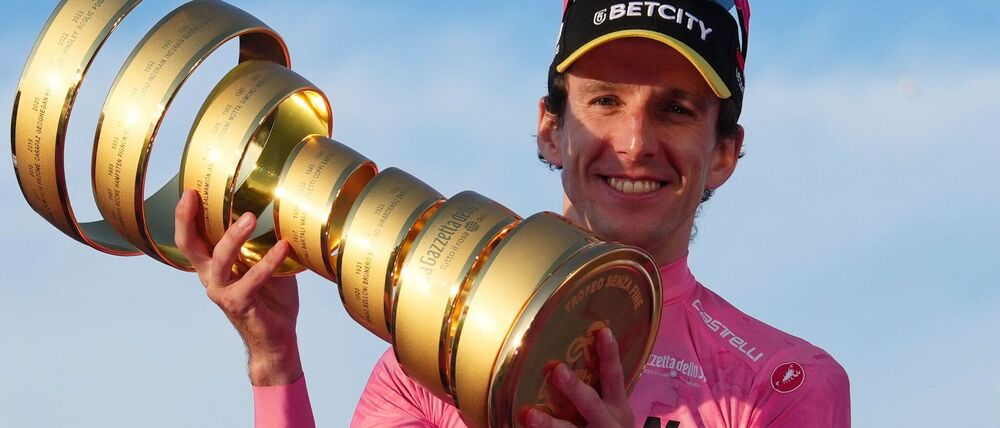 Trauma besiegt: Simon Yates gewann 2025 doch noch die Gesamtwertung beim Giro d'Italia. (Archivbild)