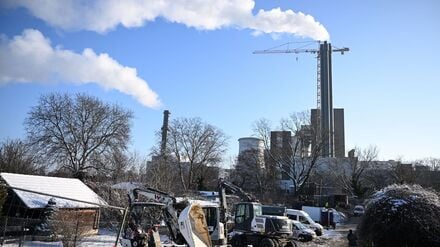 Der Brandanschlag traf wichtige Stromkabel nahe dem Kraftwerk Lichterfelde. 