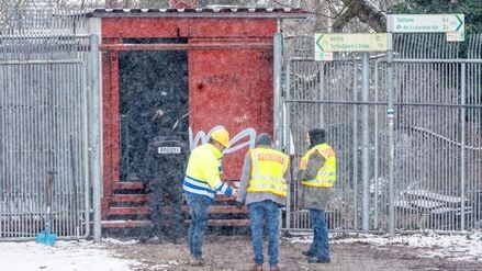 Nach dem Brand einer Kabelbrücke fiel im Südwesten Berlins zunächst für 50.000 Haushalte und 2000 Gewerbebetriebe der Strom aus. 