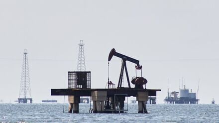 Venezuela wird die Einnahmen aus seinen Öl-Geschäften mit den USA Trump zufolge nur in US-Produkte investieren. (Archivbild)