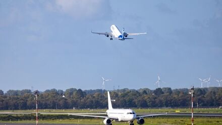 Nur ein Teil der Ausreisen von Menschen ohne gültigen Aufenthaltstitel wird mit staatlichen Mitteln gefördert. (Symbolbild)