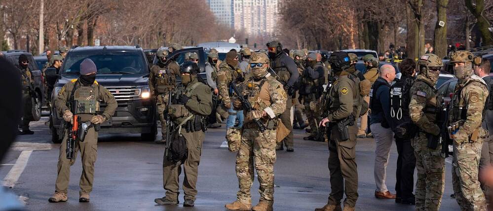 Bundesbeamte von ICE und Grenzschutz am 7. Januar in Minneapolis.