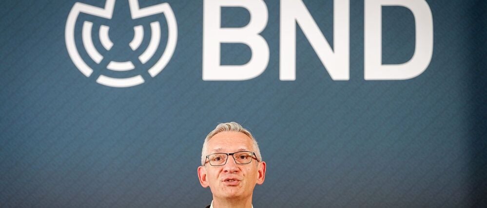 Martin Jäger, Präsident des Bundesnachrichtendienstes (BND), gibt bei der Amtsübernahme im September 2025 ein Pressestatement. 