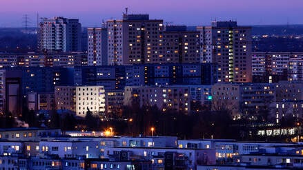 Hochhäuser und Mehrfamilienwohnhäuser im Berliner Stadtteil Marzahn-Hellersdorf