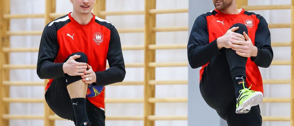 Juri Knorr (l) und Andreas Wolff werden zu Comic-Helden. (Archivbild)