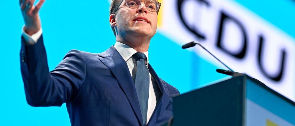 Baden-Württembergs CDU-Landeschef Hagel will nicht über das Tennisspiel von Berlins Regierendem Bürgermeister Wegener streiten - es brauche vielmehr eine Debatte über den Linksterrorismus in Deutschland. (Archivbild)