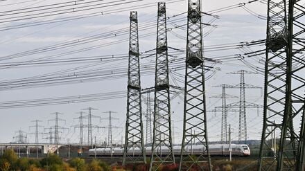 Der Entwurf für das sogenannte Kritis-Dachgesetz sieht bestimmte Schutzverpflichtungen aktuell lediglich für große Energieversorger vor. (Symbolbild) 