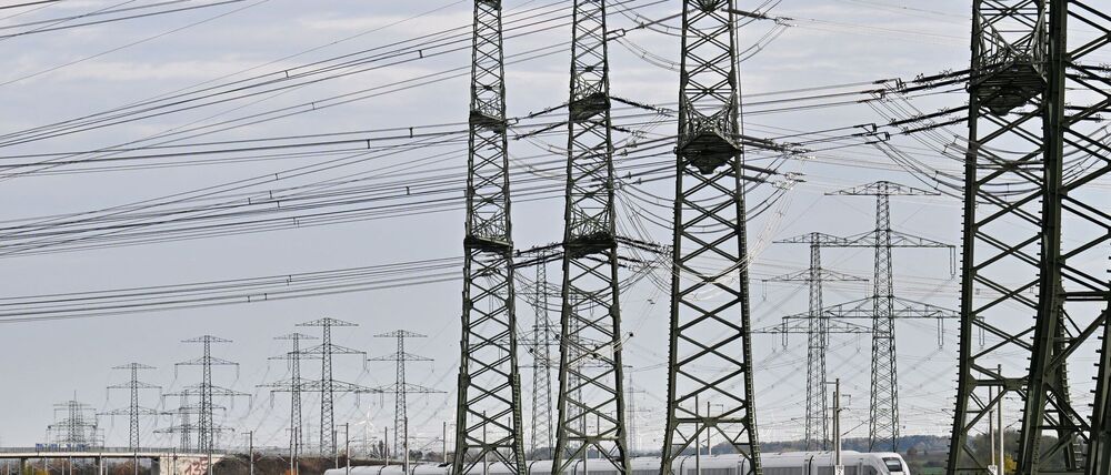 Der Entwurf für das sogenannte Kritis-Dachgesetz sieht bestimmte Schutzverpflichtungen aktuell lediglich für große Energieversorger vor. (Symbolbild) 